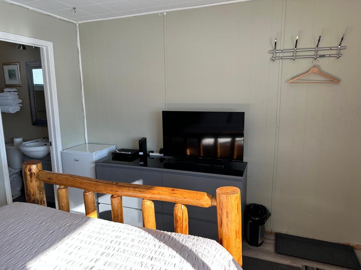 Pinecrest Motel Nipigon Εξωτερικό φωτογραφία