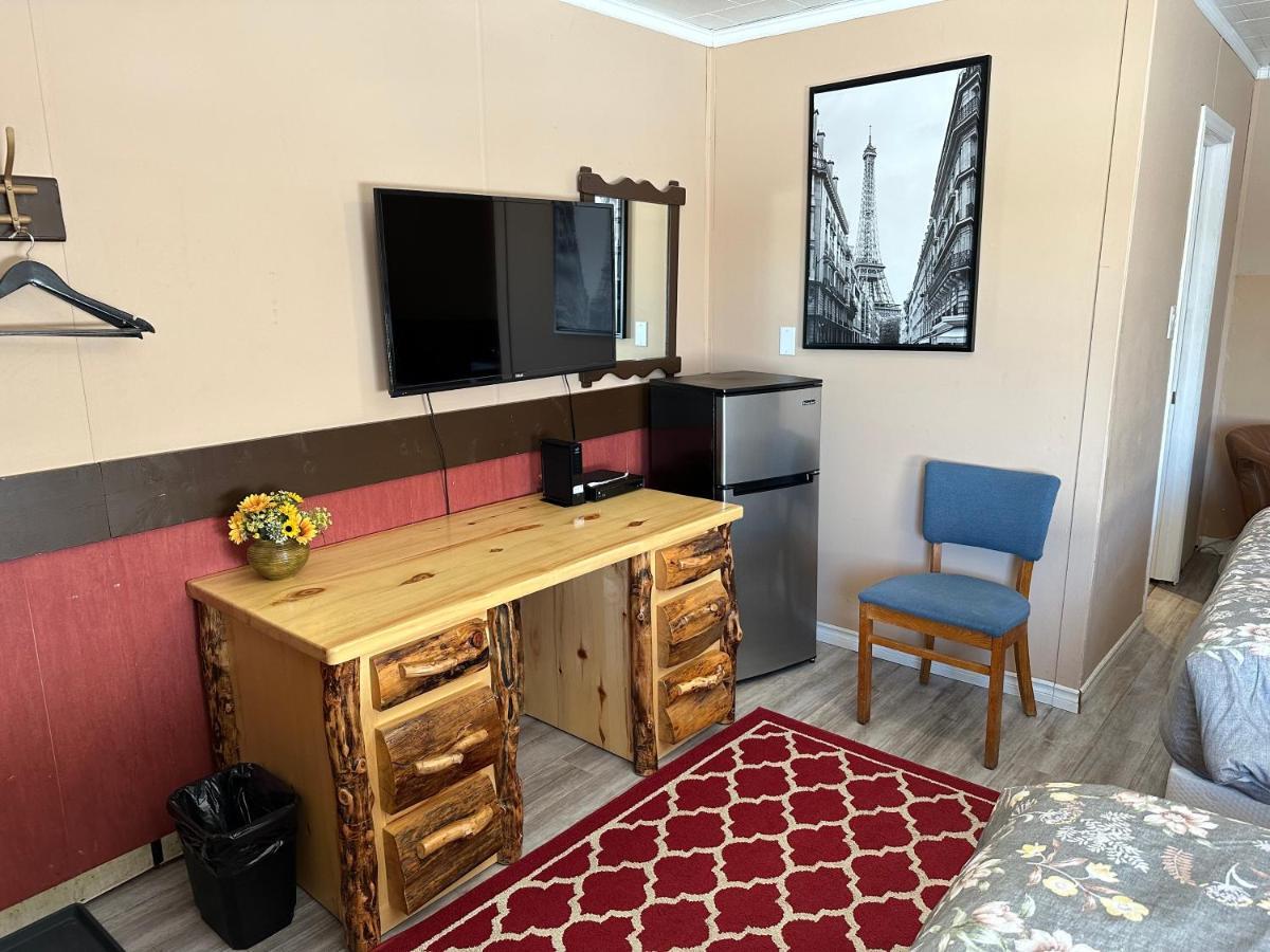 Pinecrest Motel Nipigon Εξωτερικό φωτογραφία